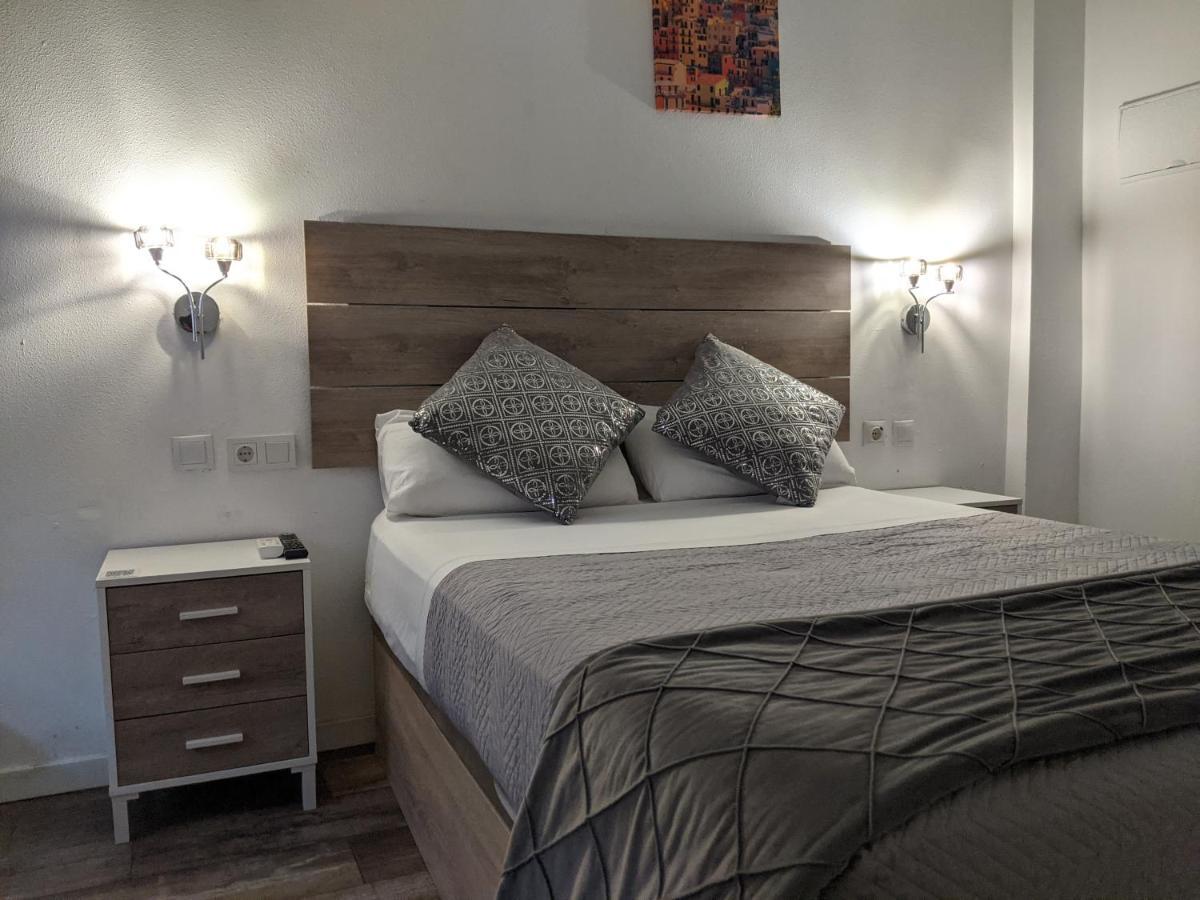 Hostal Olozaga Alicante Esterno foto