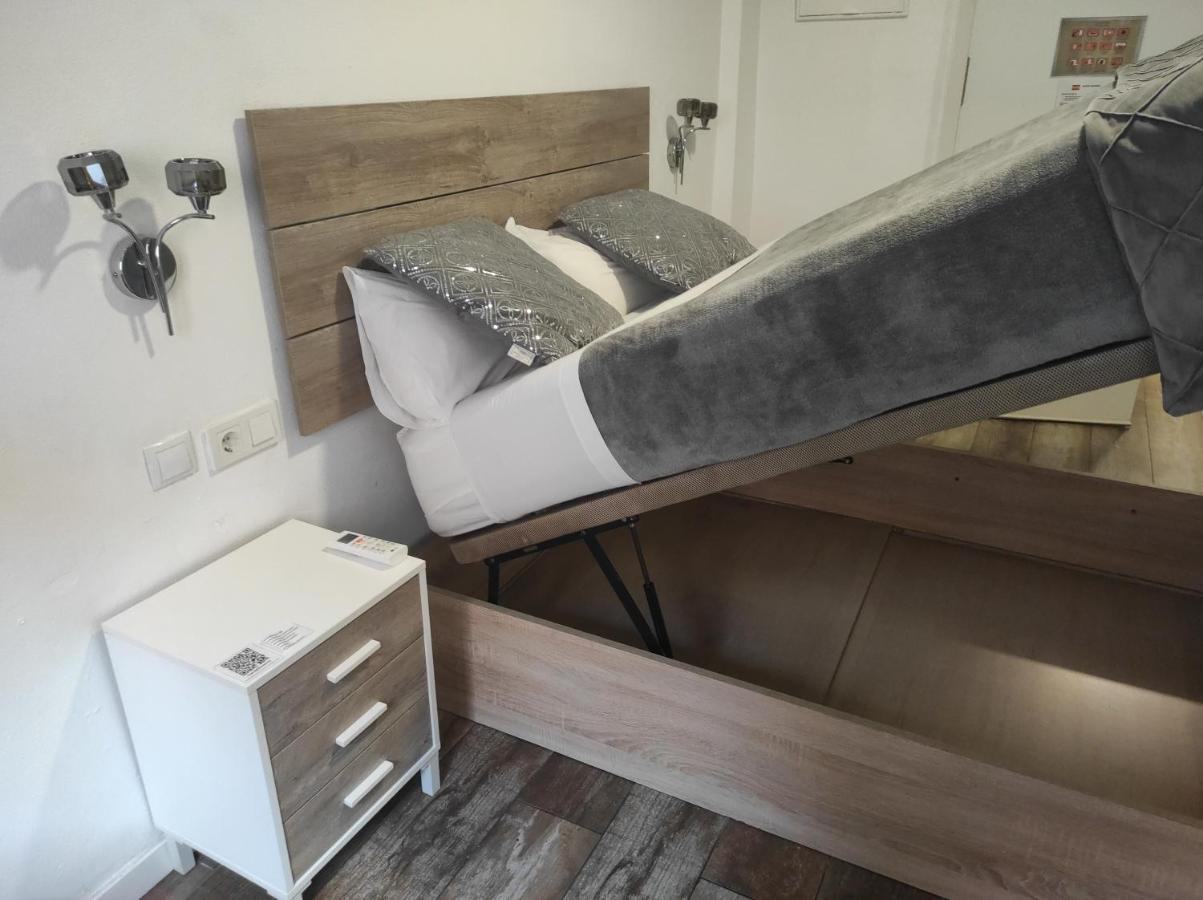 Hostal Olozaga Alicante Esterno foto